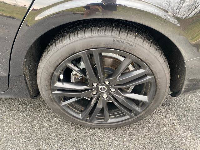 Used 2023 Volvo S60 T8 Plus w/ Climate Package image 31