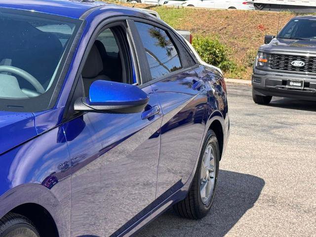 Used 2024 Hyundai Elantra SE FWD image 9