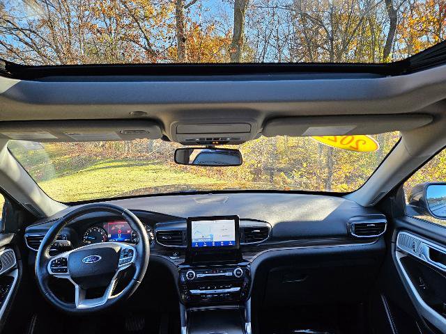 Certified 2021 Ford Explorer Limited w/ Equipment Group 301A image 12