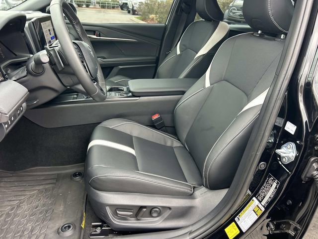 Used 2026 Toyota Camry SE w/ Convenience Package image 30