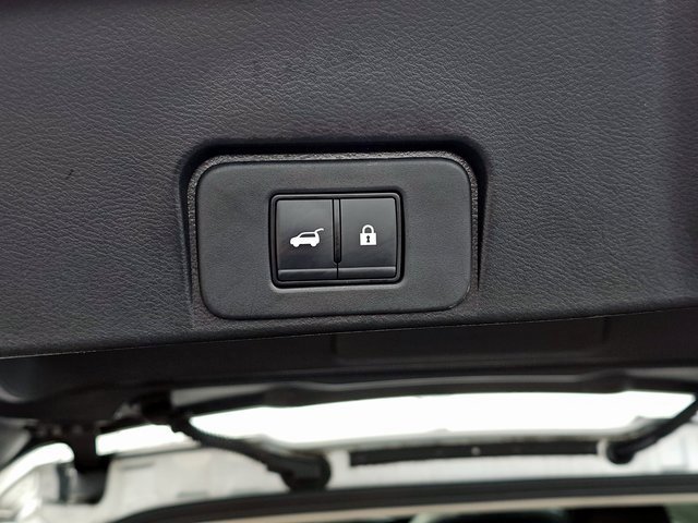 Used 2023 Nissan Rogue SV w/ SV Premium B Package image 24