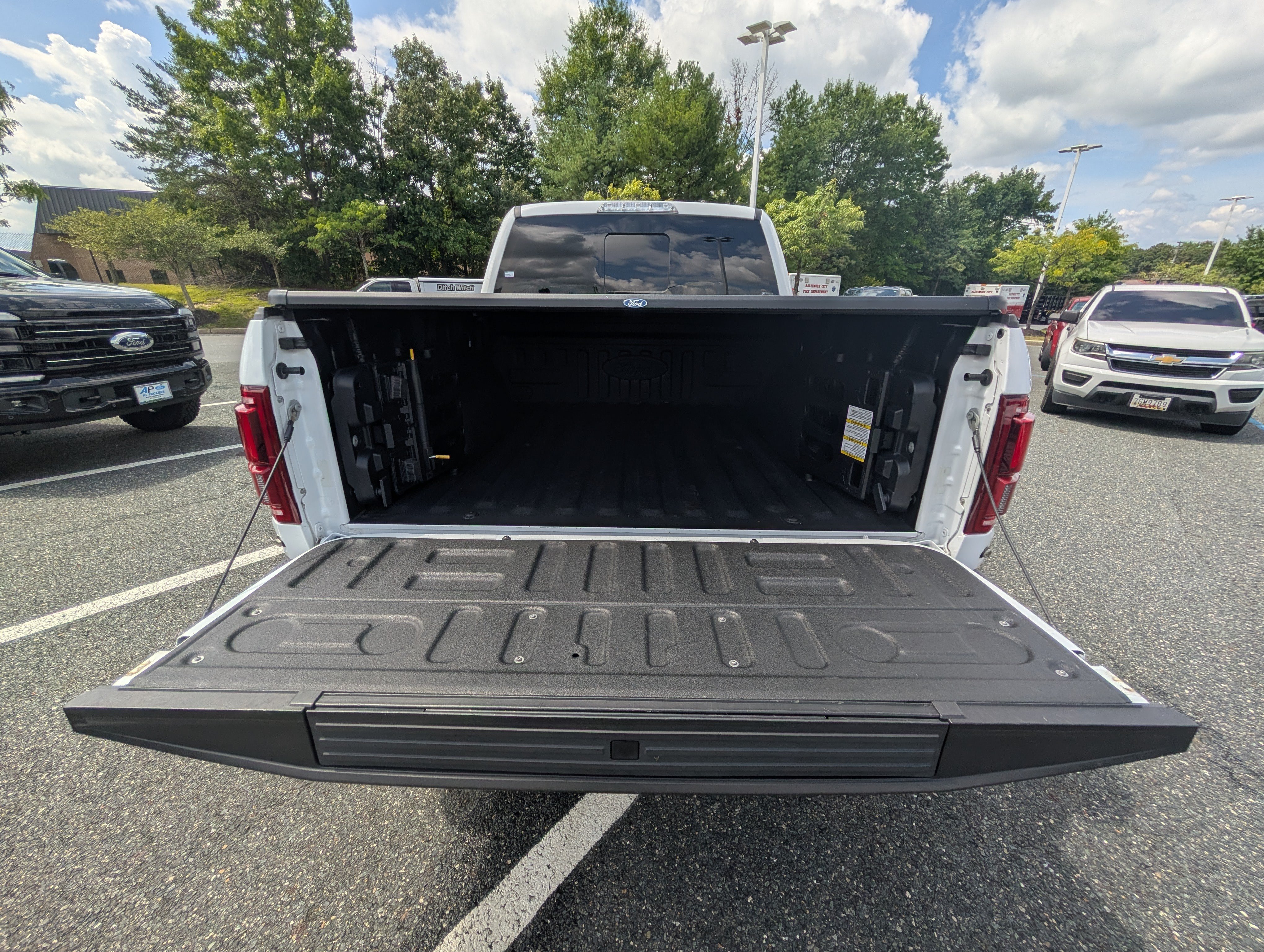 Certified 2018 Ford F150 Raptor w/ Equipment Group 802A Luxury AWD/4WD image 12