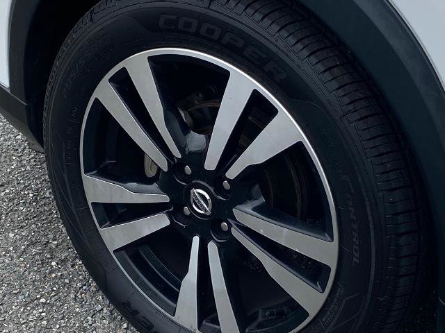 Used 2020 Nissan Kicks SV image 21