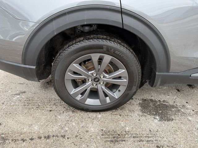 Certified 2022 Ford Explorer XLT w/ Equipment Group 202A image 33