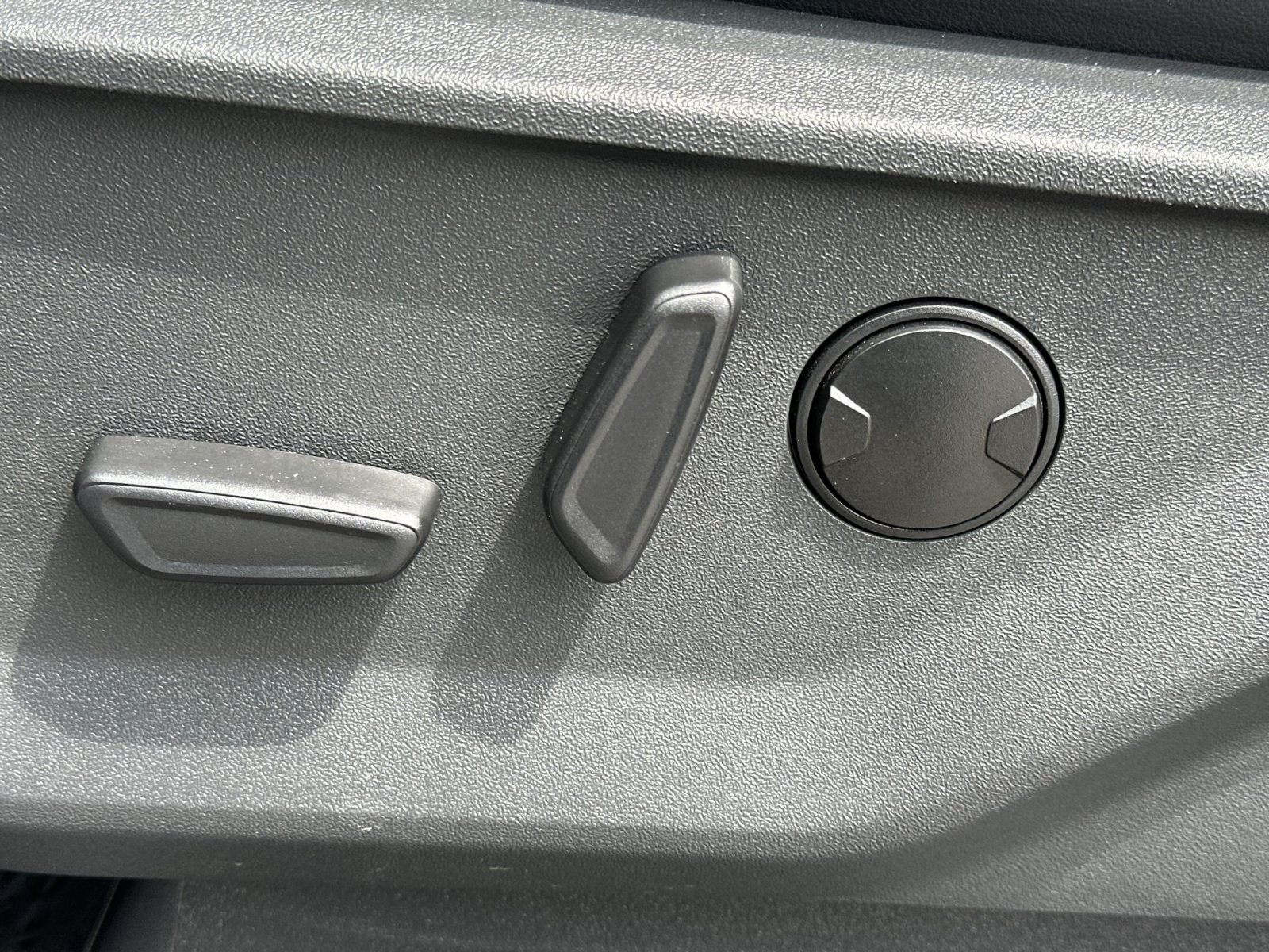Certified 2025 Ford Expedition Platinum AWD/4WD image 15