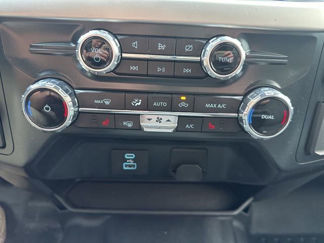 Certified 2022 Ford F150 XLT w/ Equipment Group 302A High image 33