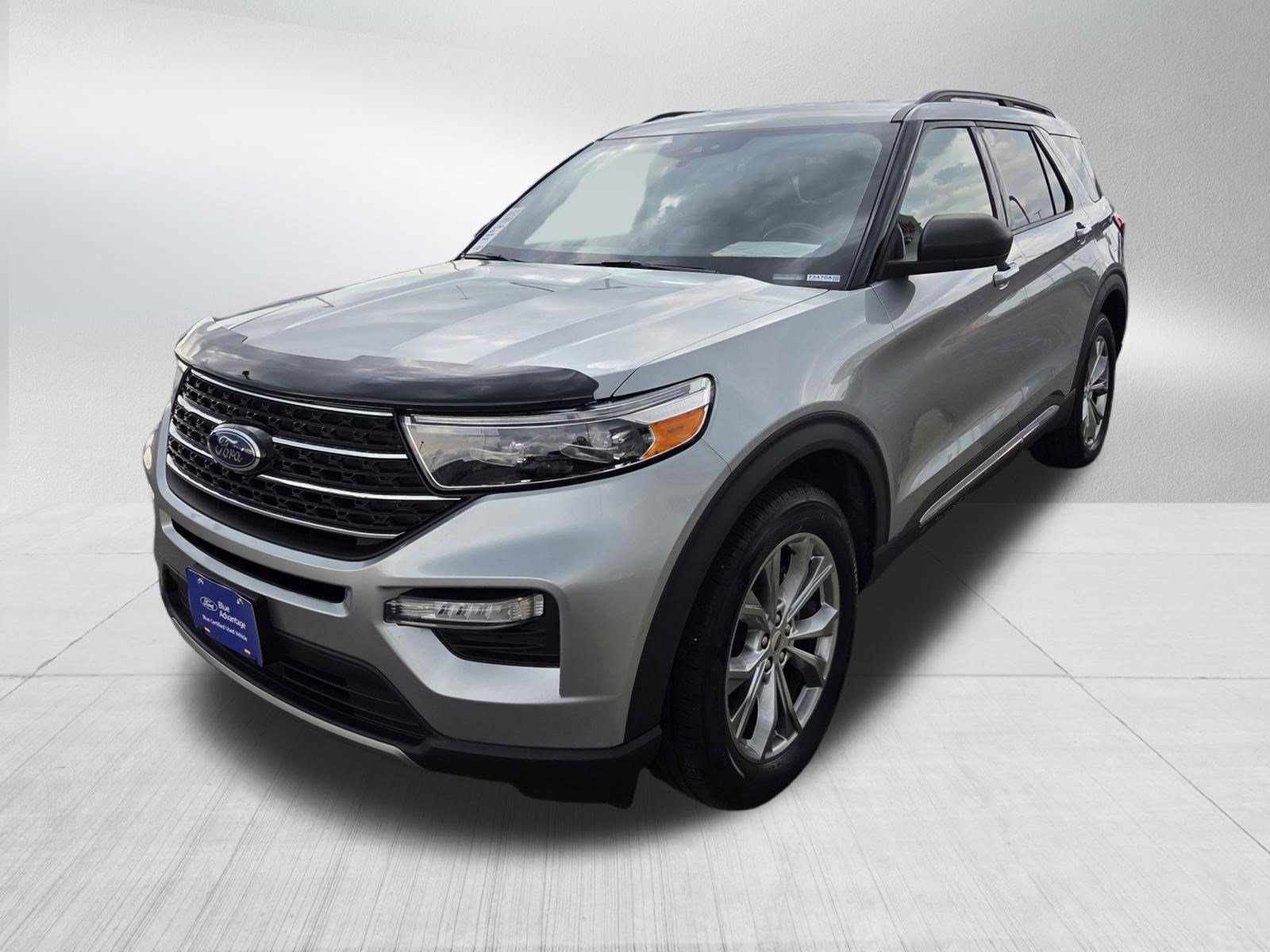 Certified 2020 Ford Explorer XLT w/ Equipment Group 202A AWD/4WD image 3