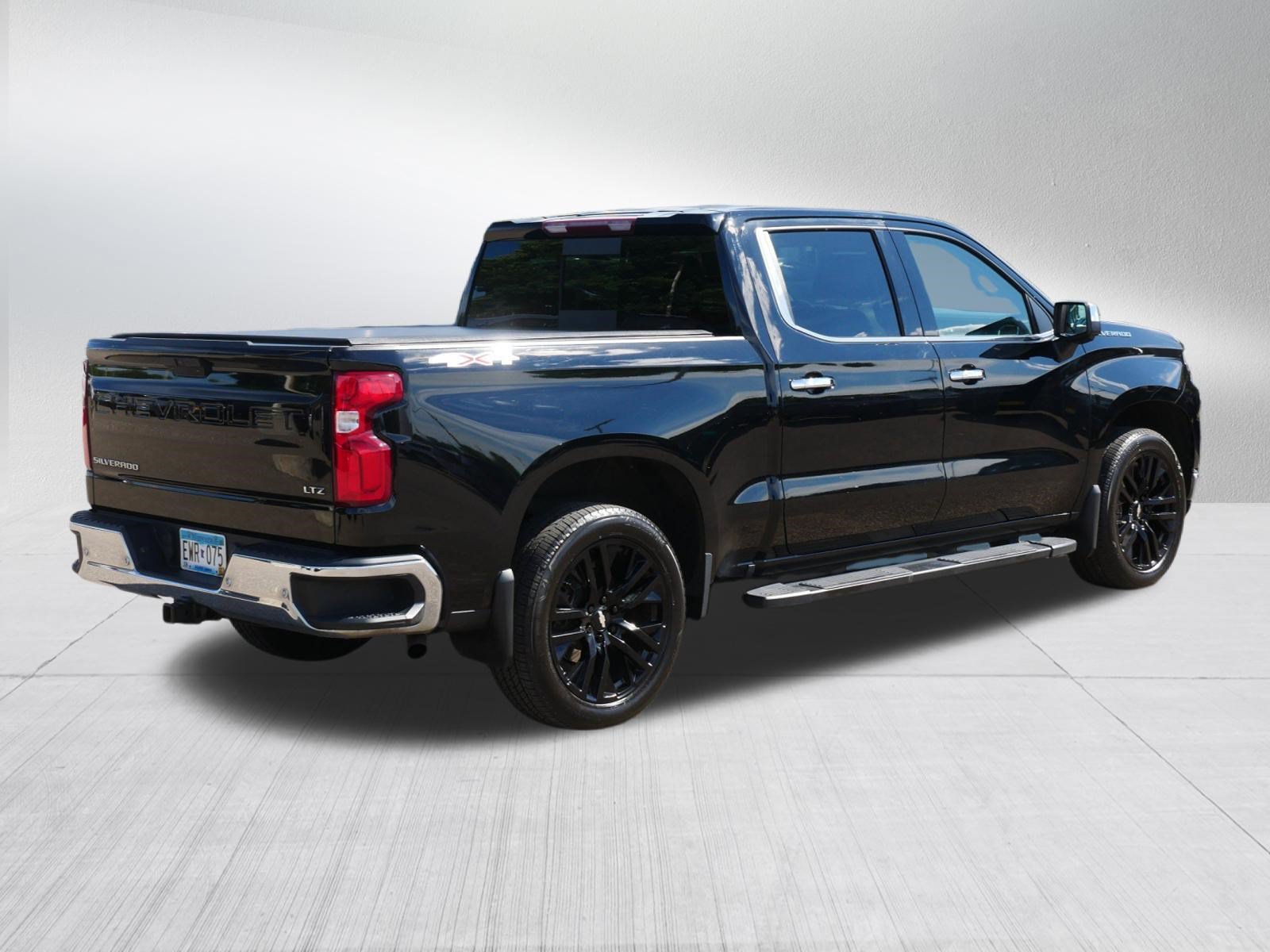 Used 2020 Chevrolet Silverado 1500 LTZ w/ LTZ Plus Package AWD/4WD image 7