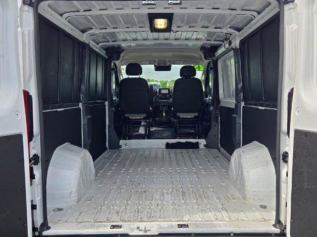Used 2025 RAM ProMaster 2500 w/ Convenience Group FWD image 12