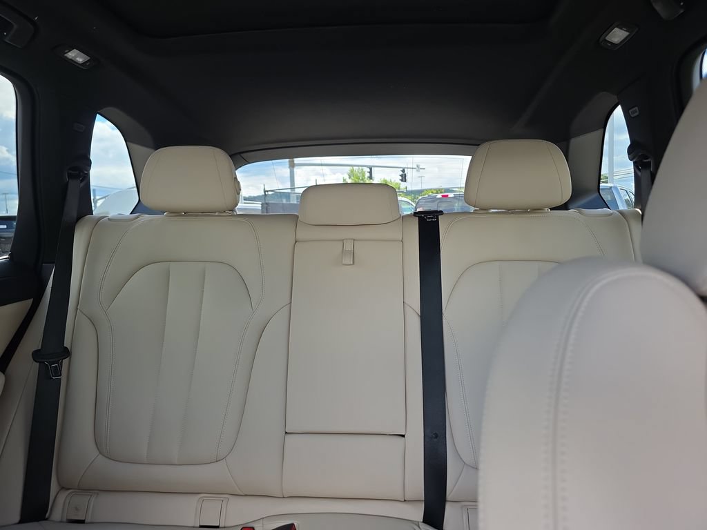 Used 2022 BMW X5 xDrive40i w/ Premium Package AWD/4WD image 40