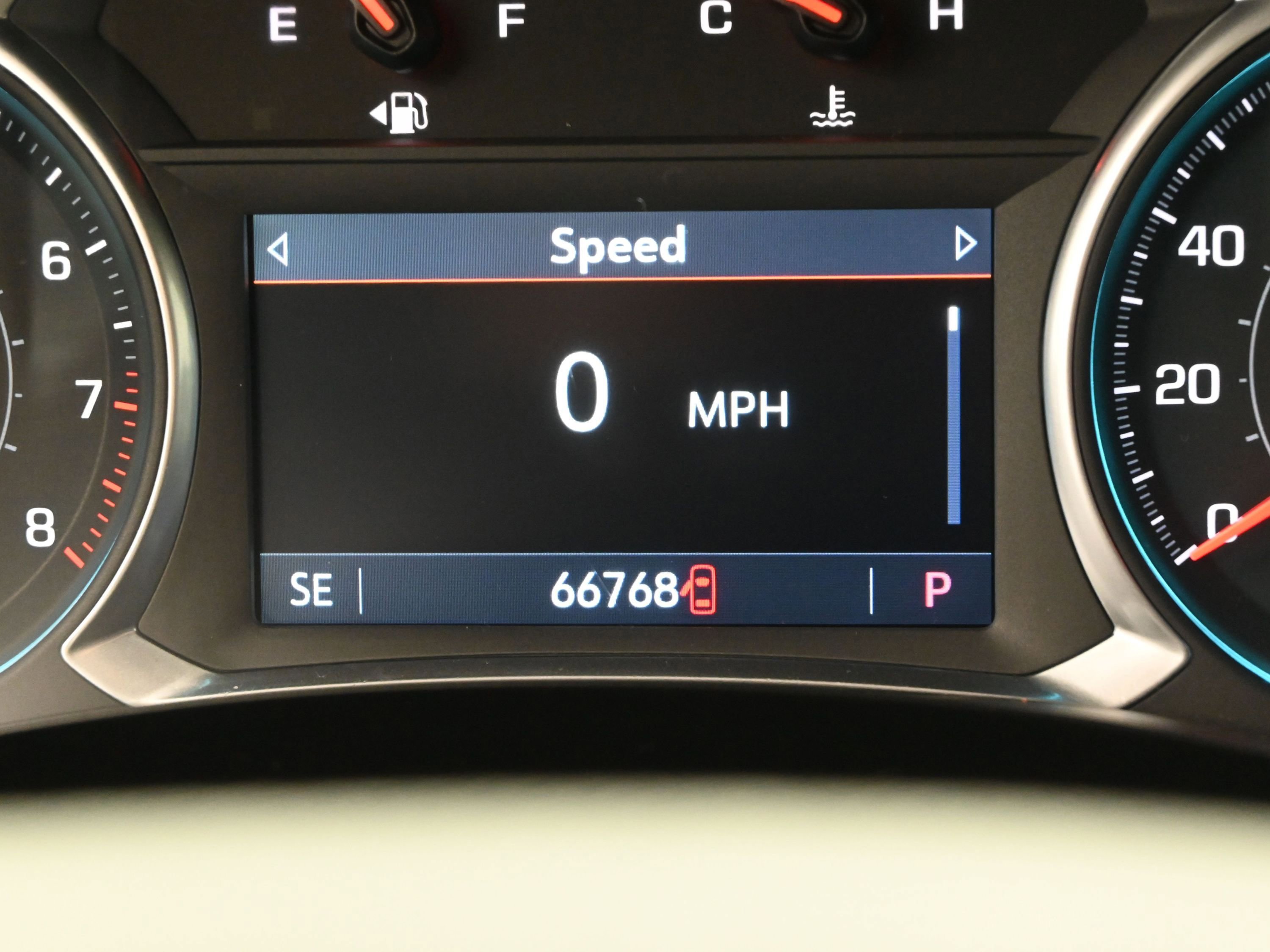 Used 2021 Chevrolet Traverse LT image 34