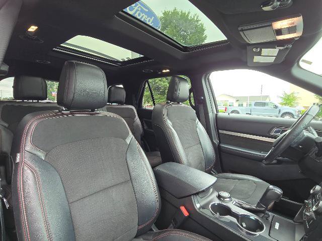 Certified 2018 Ford Explorer XLT w/ Equipment Group 202A AWD/4WD image 9