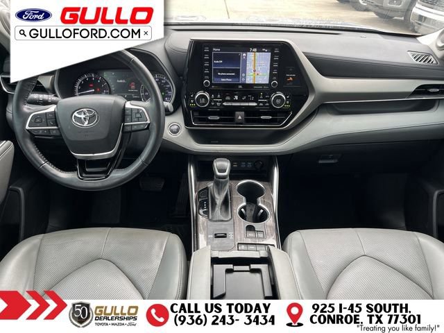 Used 2022 Toyota Highlander Limited FWD image 11