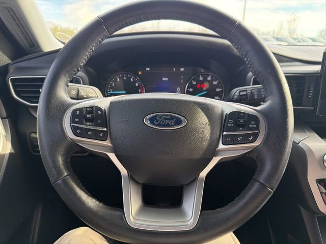 Certified 2022 Ford Explorer XLT w/ Equipment Group 202A image 46