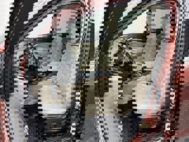 Certified 2018 Ford Escape Titanium w/ Ford Safe & Smart Package image 17