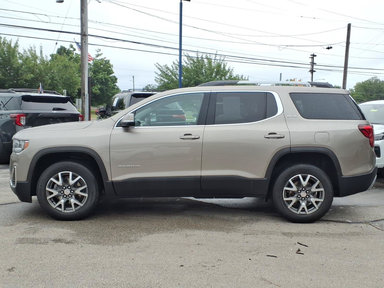 Used 2022 GMC Acadia SLE w/ Driver Convenience Package AWD/4WD image 6