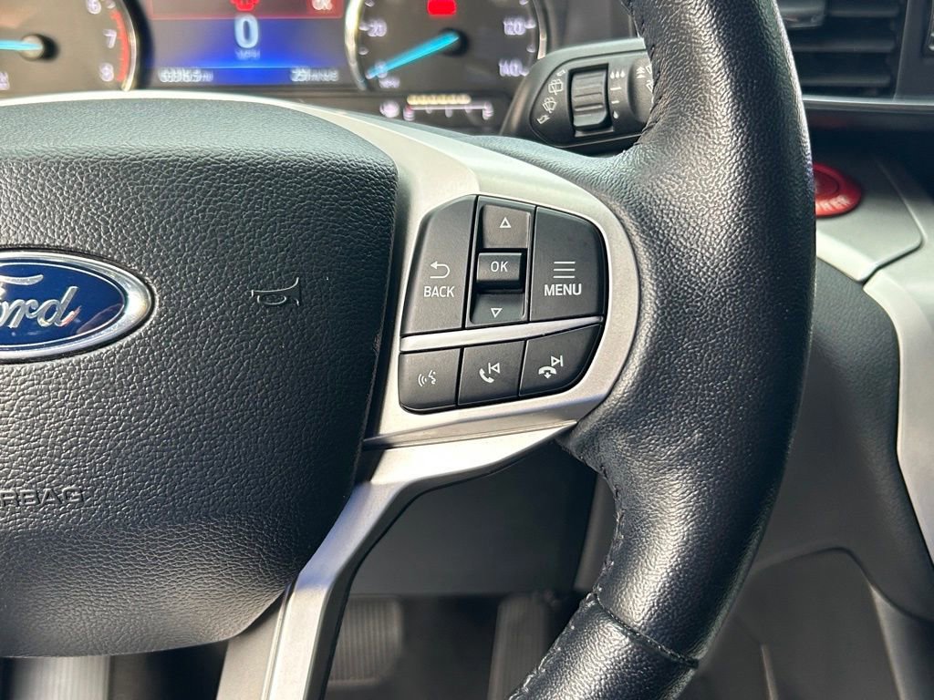 Certified 2022 Ford Explorer XLT w/ Equipment Group 202A RWD image 38