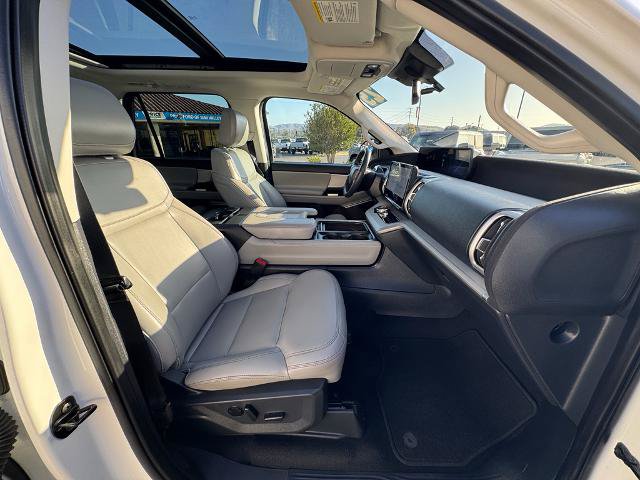 Certified 2025 Ford Expedition Active AWD/4WD image 32