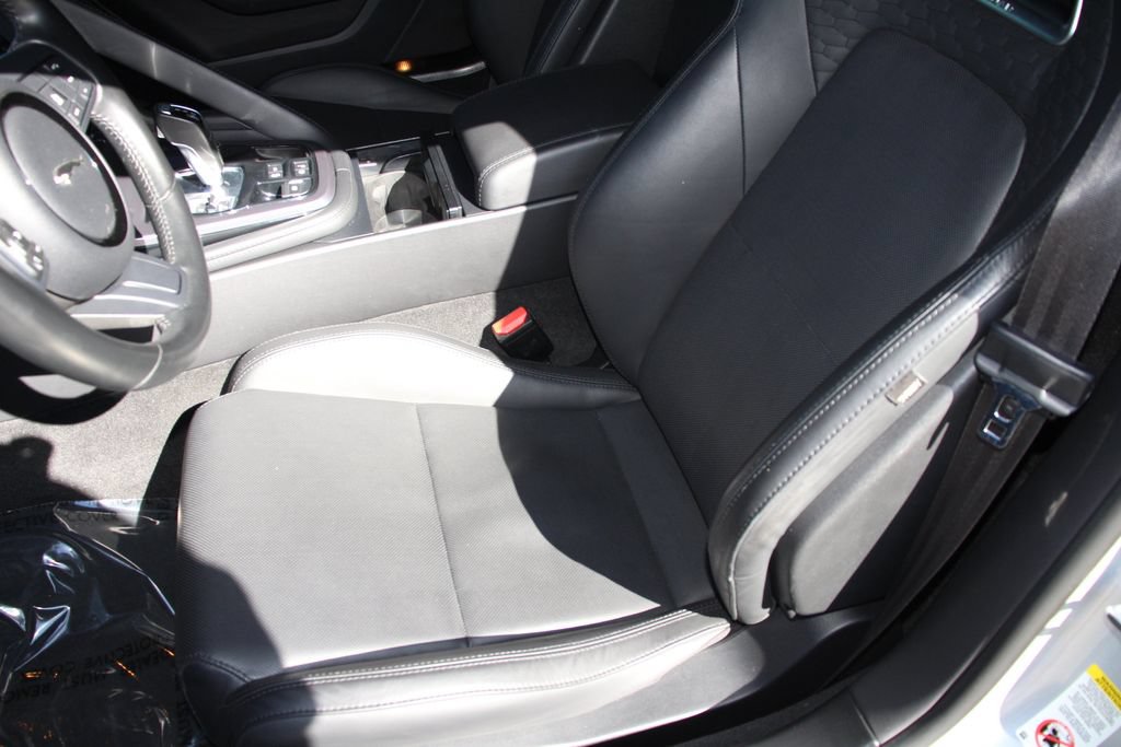 Used 2022 Jaguar F-TYPE Coupe RWD image 20