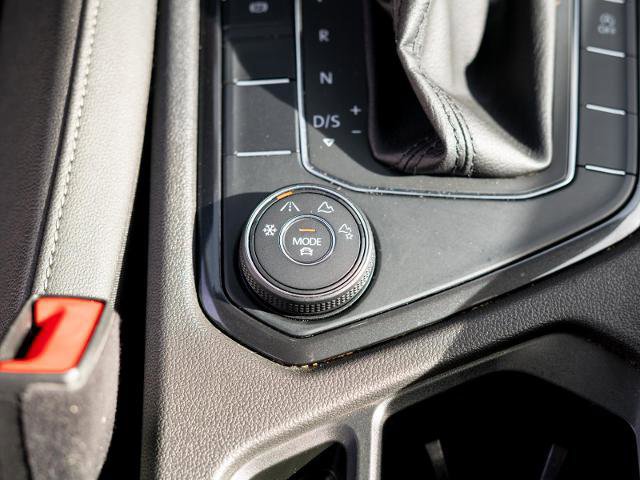 Used 2019 Volkswagen Tiguan SE w/ Panoramic Sunroof Package image 26