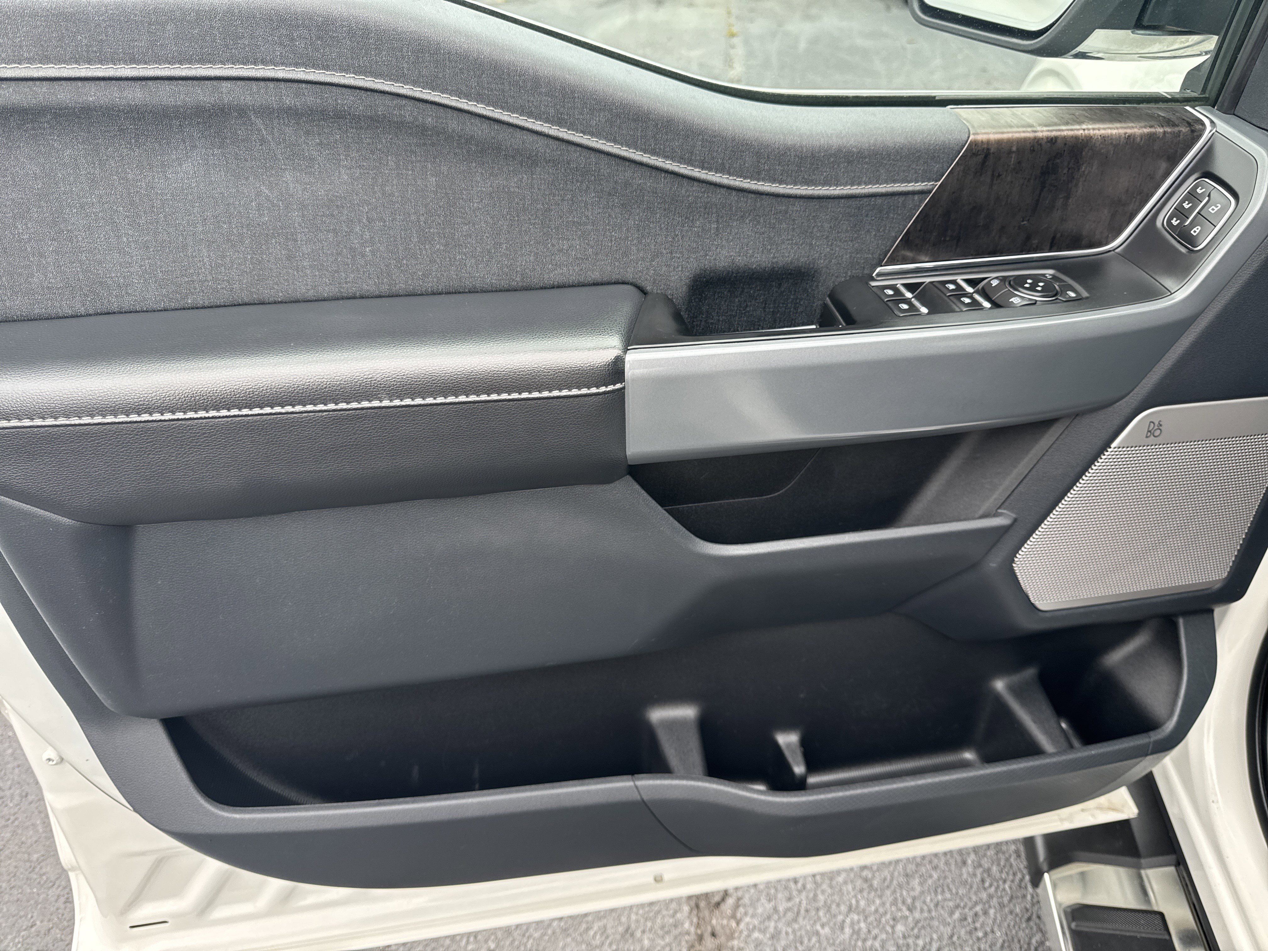 Certified 2022 Ford F150 Lariat w/ Equipment Group 502A High image 11