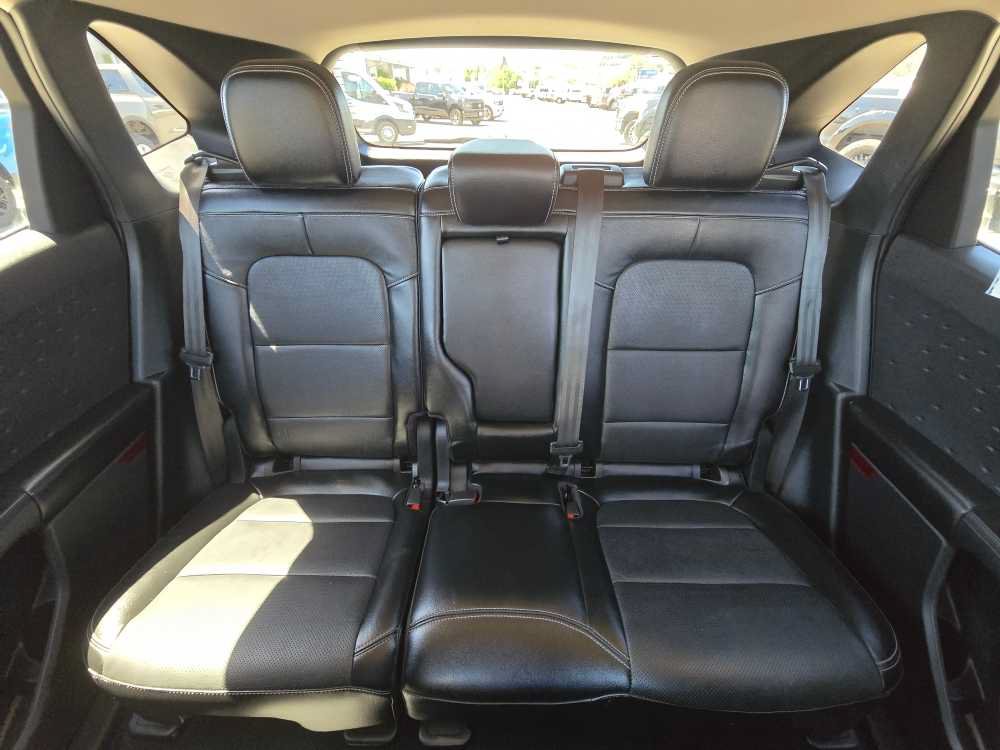 Certified 2020 Ford Escape Titanium w/ Titanium Premium Package 2.0 AWD/4WD image 17