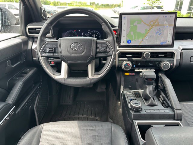 Used 2025 Toyota 4Runner TRD Off-Road Premium AWD/4WD image 14