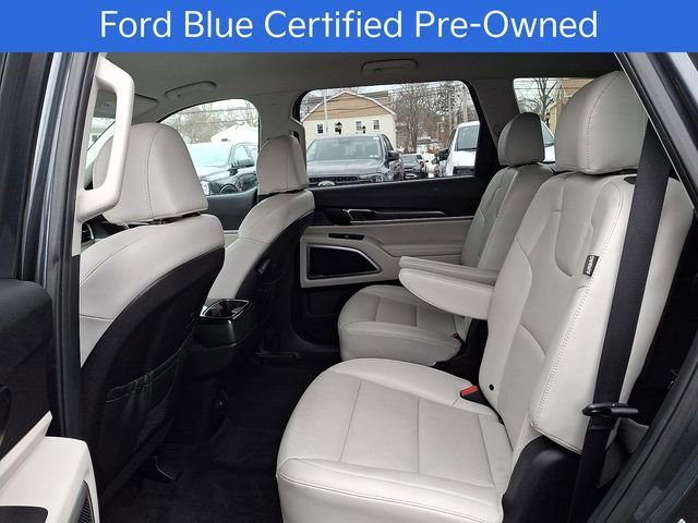 Used 2023 Kia Telluride S image 11