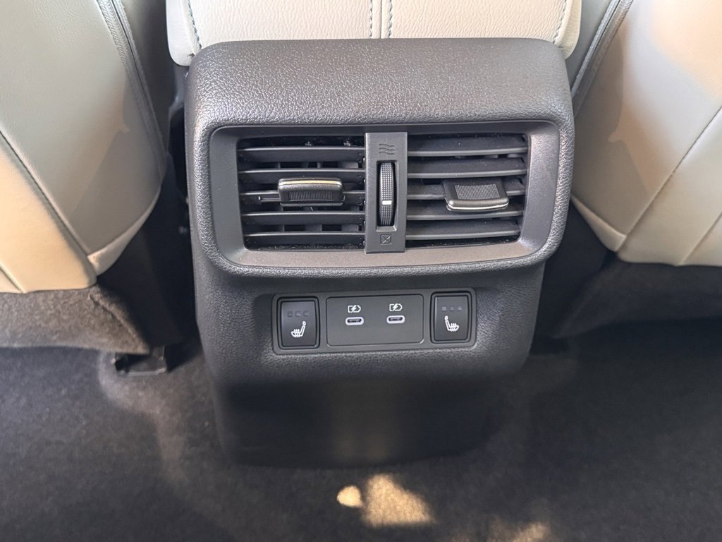 Used 2025 Nissan Murano Platinum w/ Cargo Package image 31