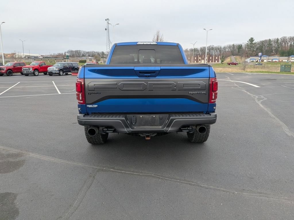 Certified 2018 Ford F150 Raptor w/ Equipment Group 802A Luxury image 4