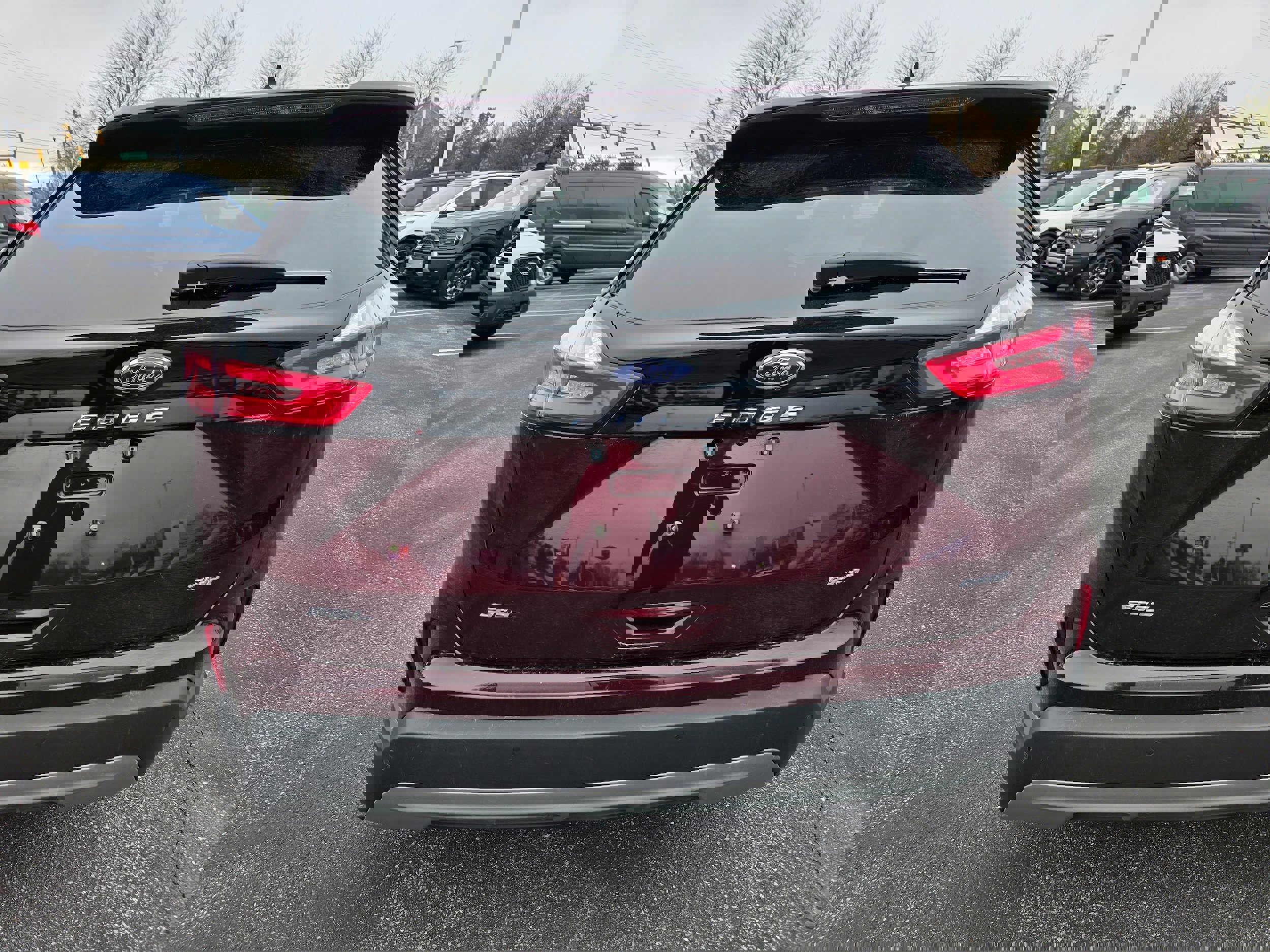 Certified 2022 Ford Edge SEL w/ Convenience Package image 3