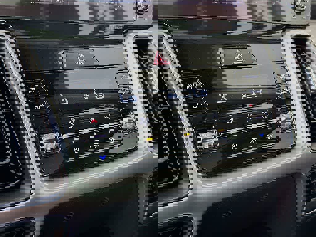 Used 2022 Kia Sorento S w/ Panoramic Sunroof Package image 21