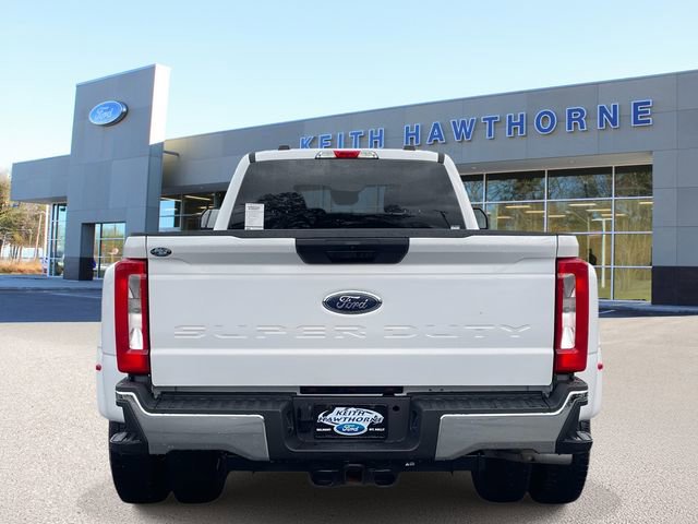 Certified 2025 Ford F350 XLT image 5
