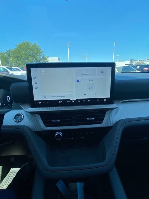 Certified 2026 Ford Explorer Active w/ Active Comfort Package AWD/4WD image 8
