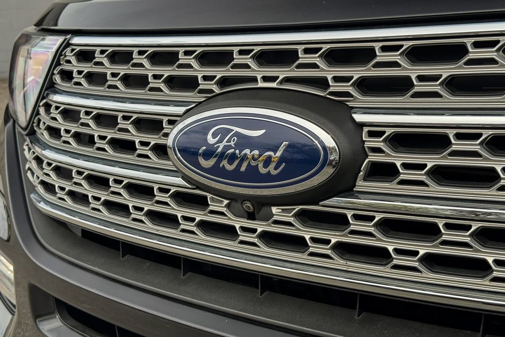 Certified 2023 Ford Explorer Limited w/ Equipment Group 301A AWD/4WD image 9