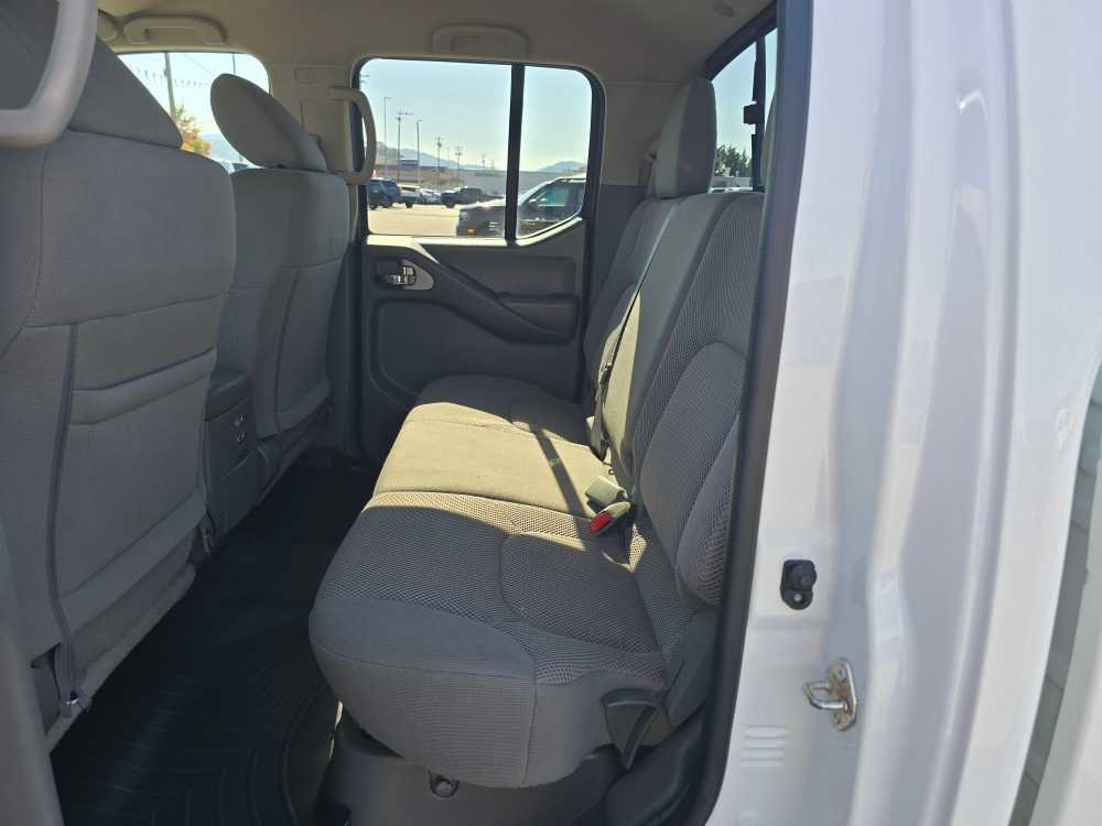 Used 2020 Nissan Frontier SV AWD/4WD image 16