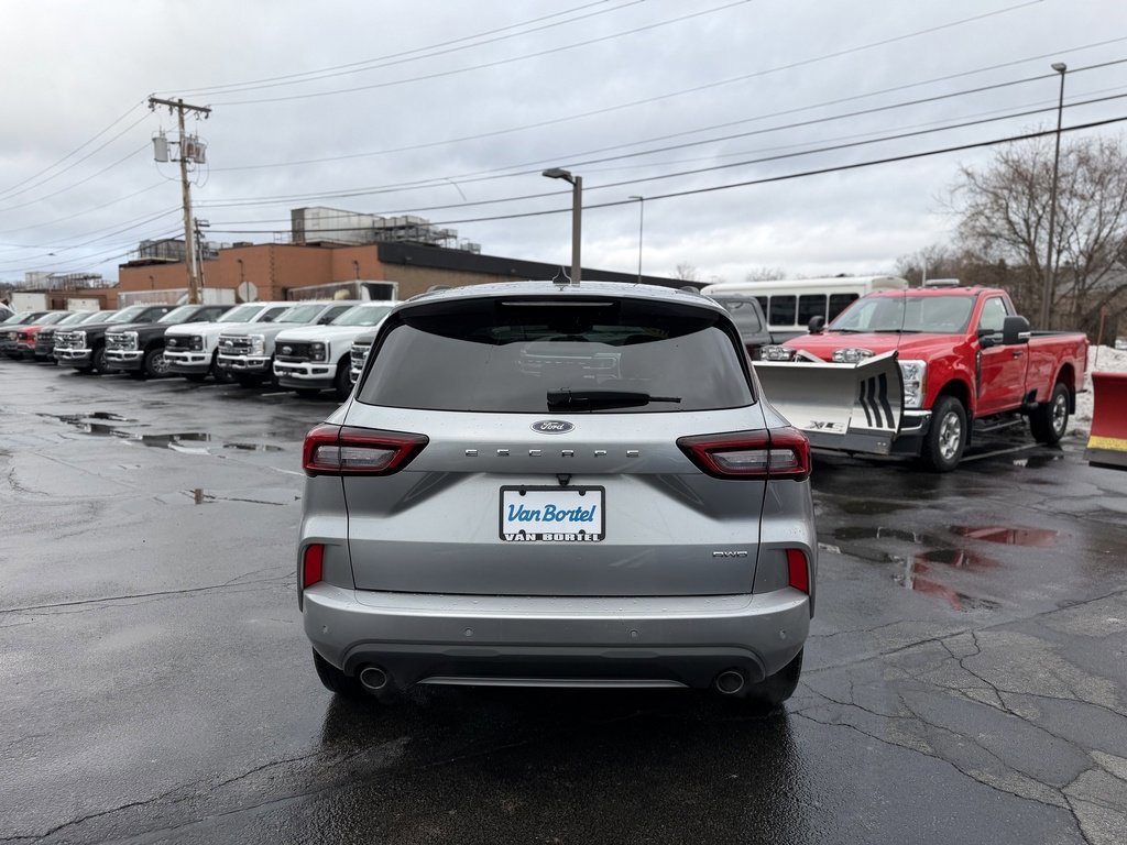 Certified 2023 Ford Escape ST-Line image 4