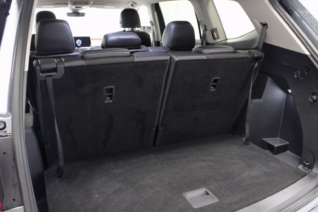 Used 2024 Volkswagen Atlas SE AWD/4WD image 15