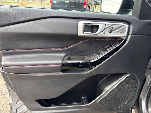 Certified 2023 Ford Explorer ST-Line w/ Class IV Trailer Tow Package image 18