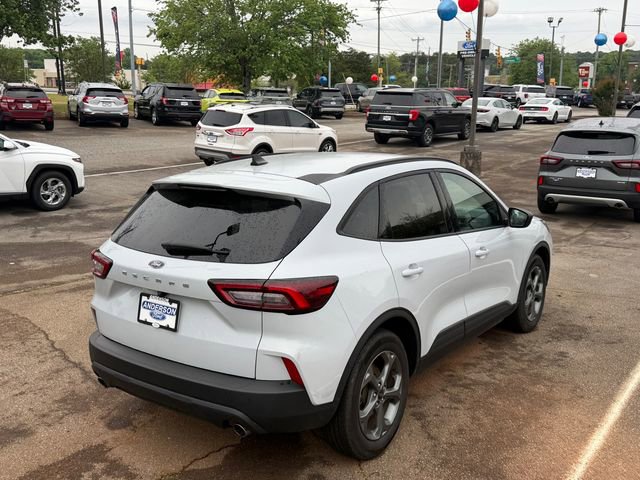 Certified 2025 Ford Escape ST-Line FWD image 3