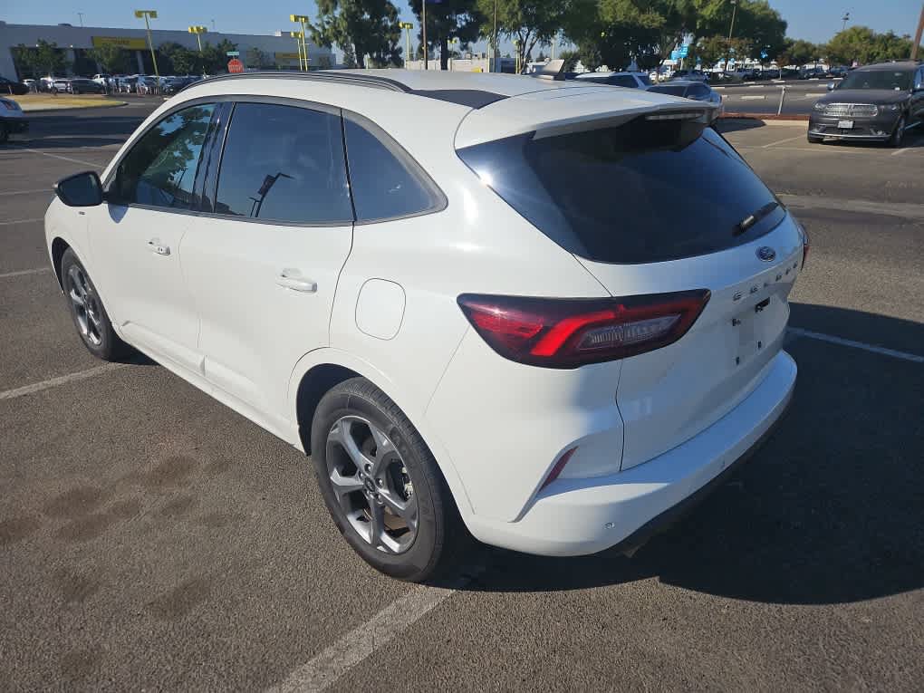 Certified 2023 Ford Escape ST-Line FWD image 5