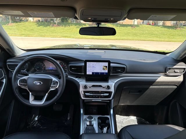 Certified 2024 Ford Explorer XLT w/ Equipment Group 202A AWD/4WD image 24