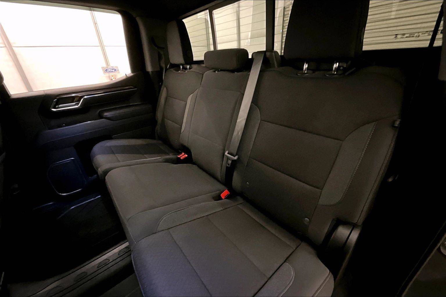 Used 2025 Chevrolet Silverado 1500 LT w/ Safety Package image 25