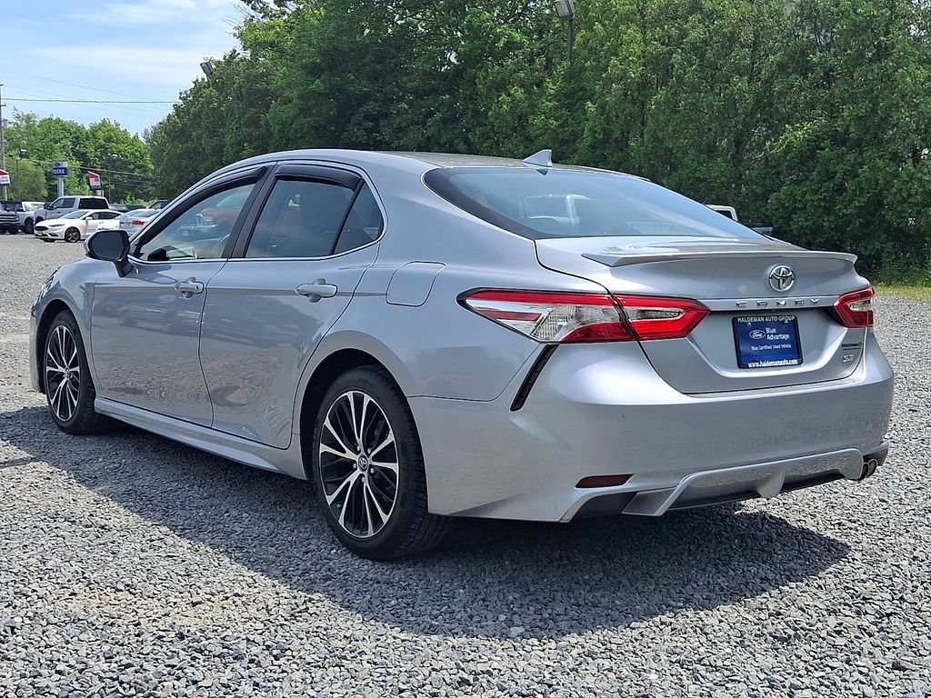 Used 2020 Toyota Camry SE FWD image 5