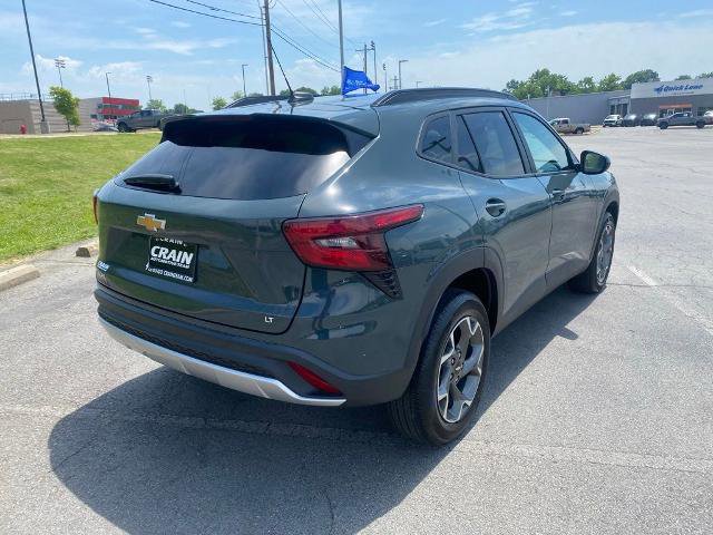 Used 2025 Chevrolet Trax LT FWD image 30