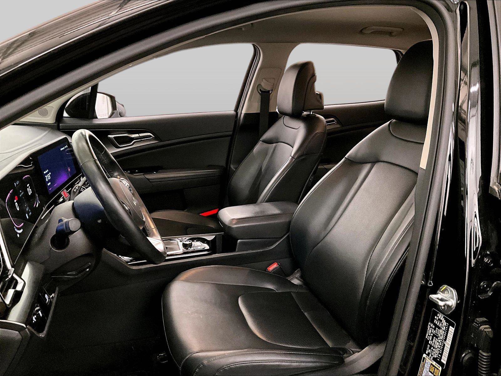 Used 2023 Kia Sportage EX image 24