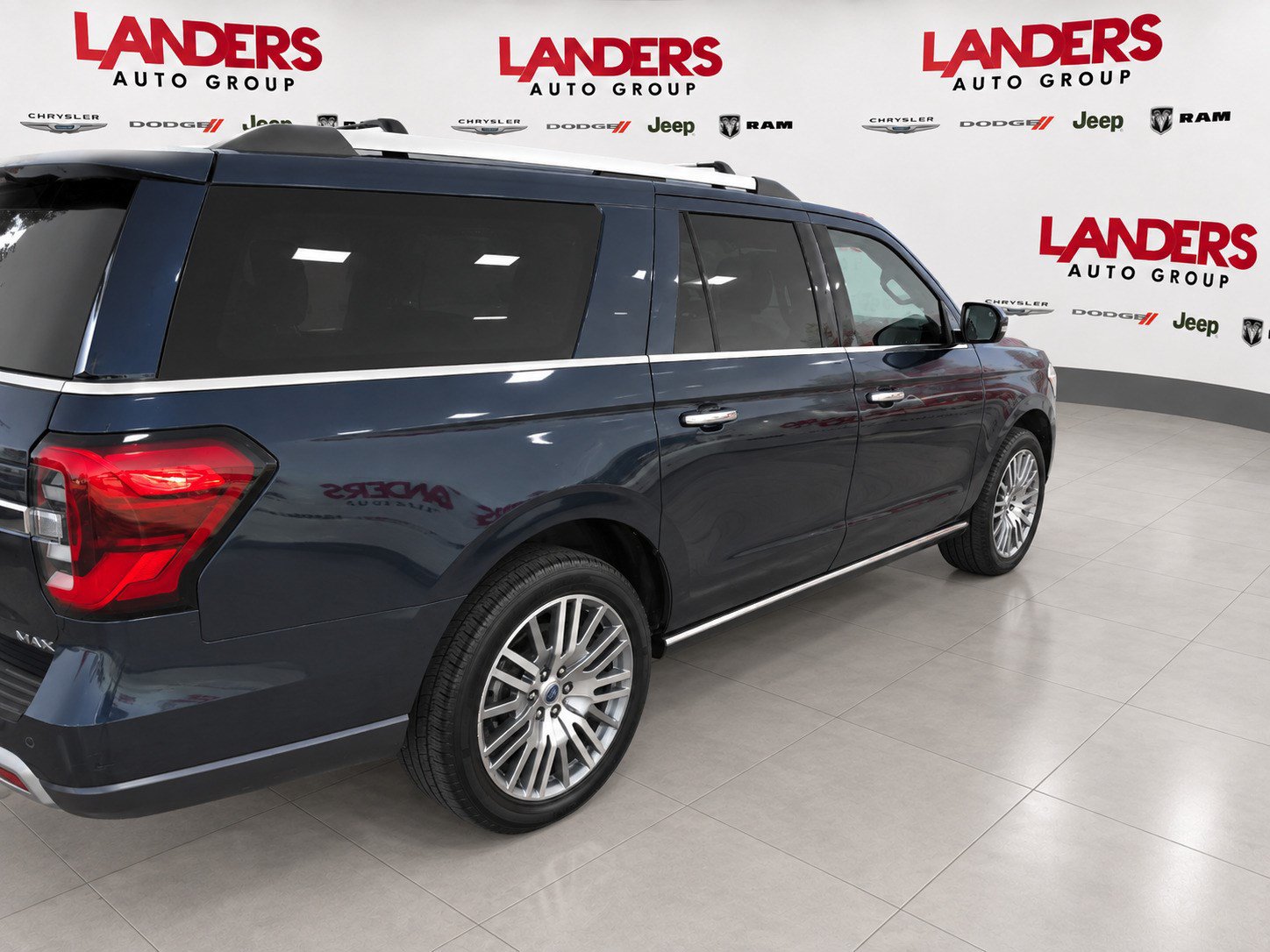 Certified 2022 Ford Expedition Max Limited RWD image 4