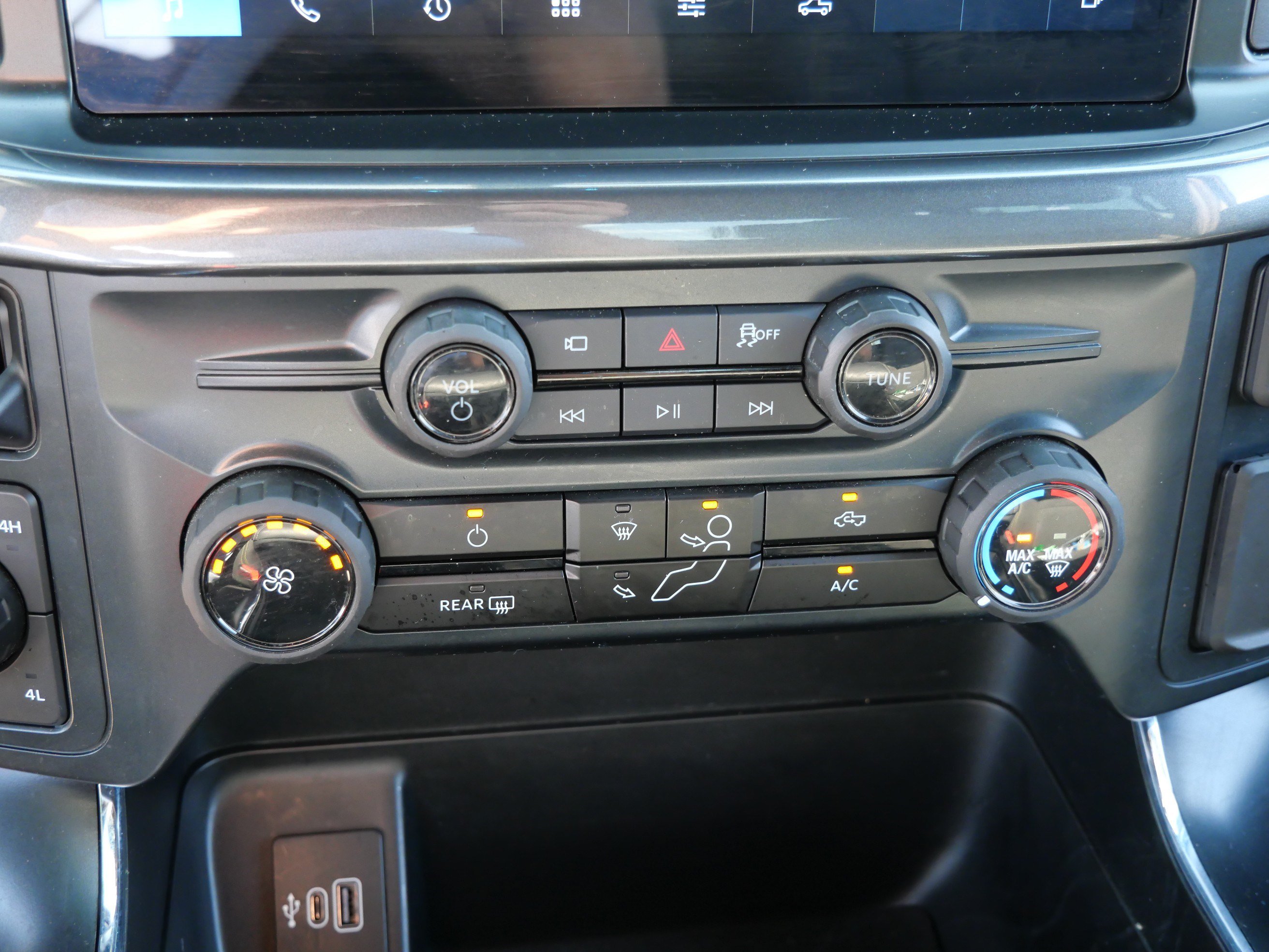 Certified 2025 Ford F150 STX w/ STX Black Appearance Package AWD/4WD image 23