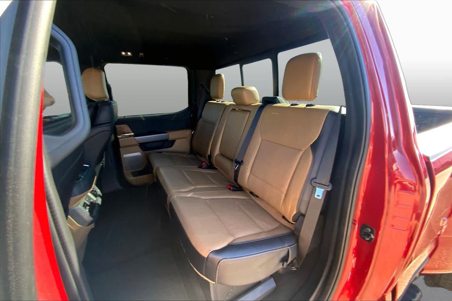 Certified 2025 Ford F450 Lariat w/ Lariat Ultimate Package AWD/4WD image 21