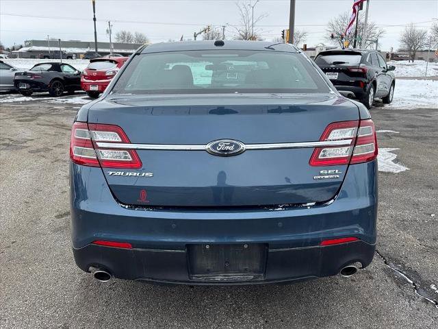 Certified 2019 Ford Taurus SEL image 4